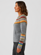 Women’s Geometric Pattern Sweater with Long Sleeves