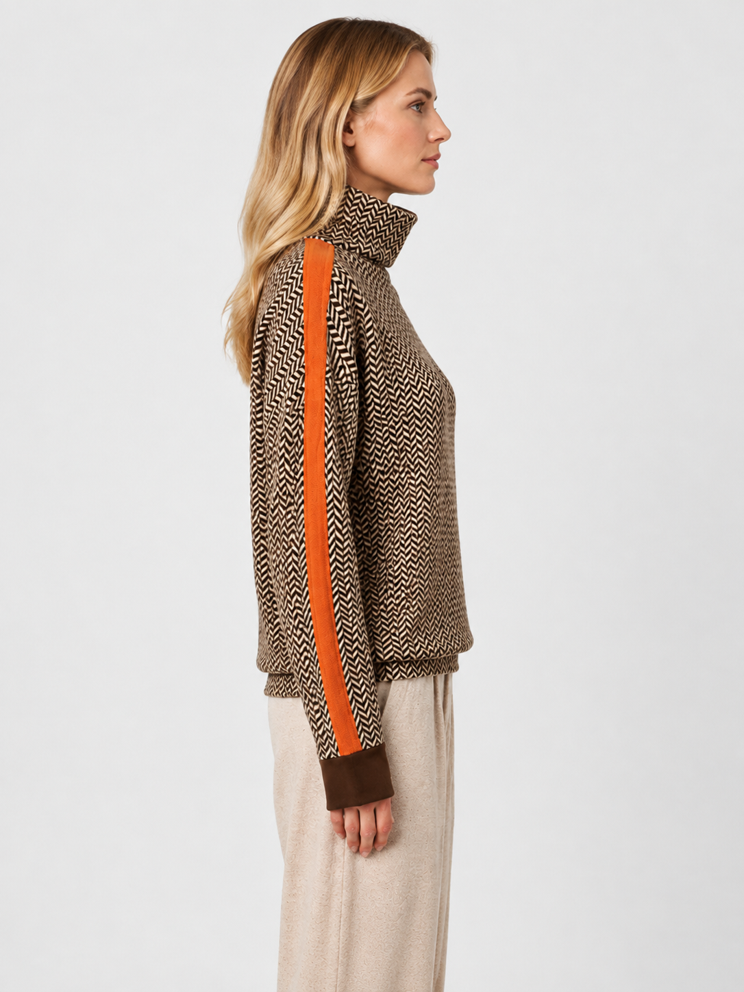 Women’s Herringbone Turtleneck Sweater with Contrast Sleeves