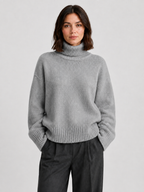 Women’s Oversized Turtleneck Sweater with Long Sleeves